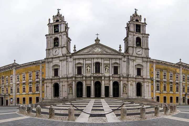 Full Day Private Tour - Mafra Heritage with Ericeira - Image 1