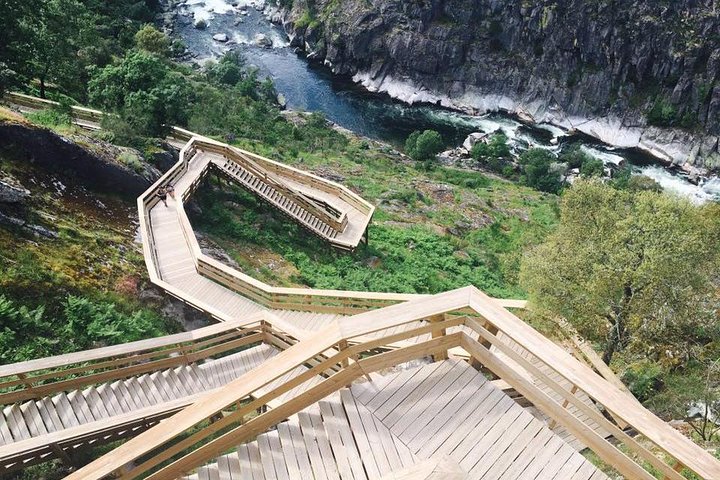 Full Day Private Tour - Paiva Walkways - Image 1