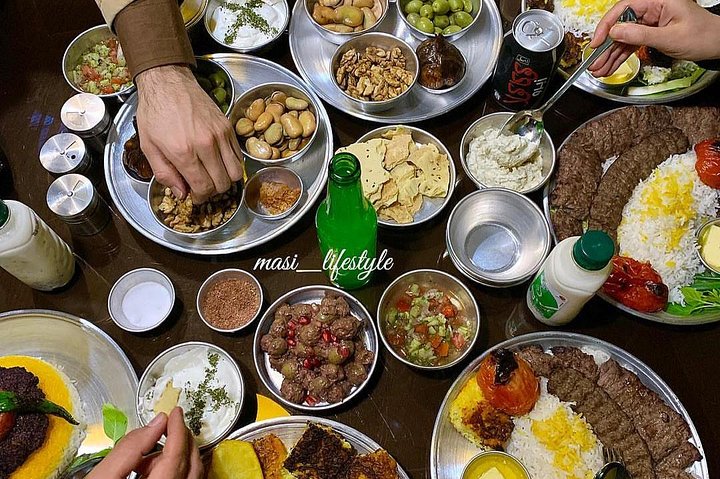 Halal Sintra Private Tour With Muslim-friendly Lunch and Pena Tickets - Image 5