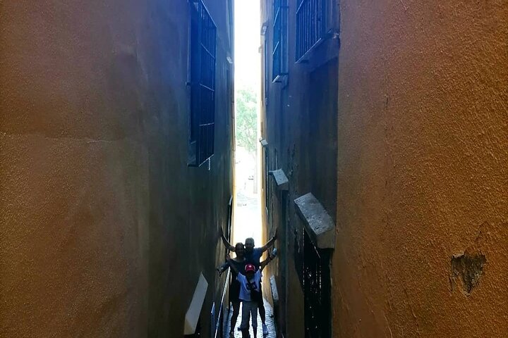 Half day Private Tour in Historical Lisbon Center Tasting - Image 3