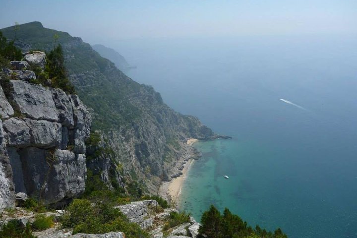 Hiking tour to the highest limestone cliff of continental Europe - Image 1