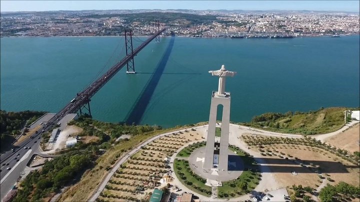 Lisbon 2 Biggest Bridges Private Tour with Outlet Shopping & Lunch - Image 1