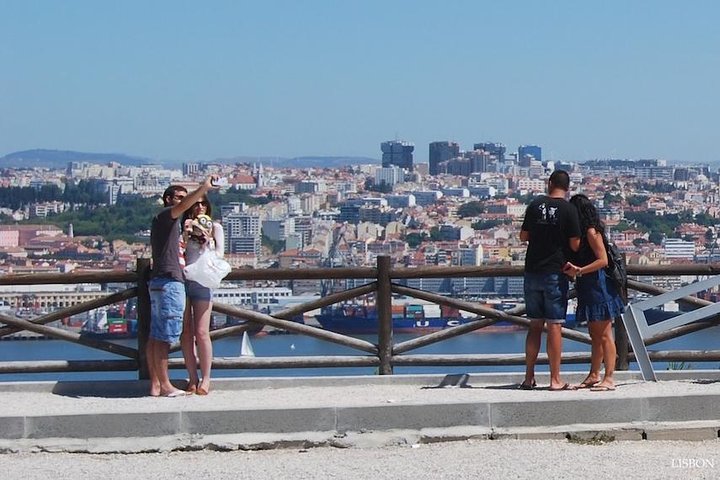 Lisbon 2 Biggest Bridges Private Tour with Outlet Shopping & Lunch - Image 5