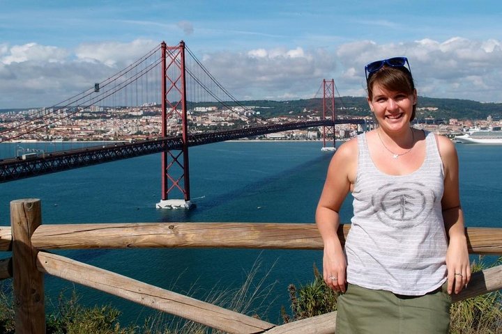 Lisbon 2 Biggest Bridges Private Tour with Outlet Shopping & Lunch - Image 3