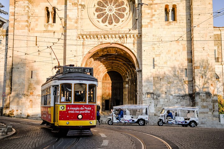 Lisbon 2-hour Historical Private Tuk Tuk Tour - Image 2