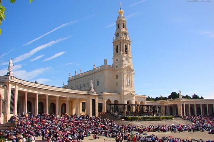 Lisbon and Fátima Sanctuary Private Tour - Image 2