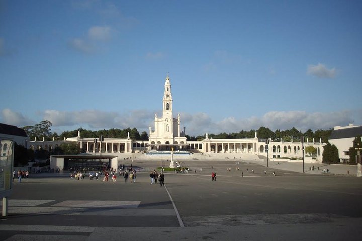 Lisbon and Fátima Sanctuary Private Tour - Image 5