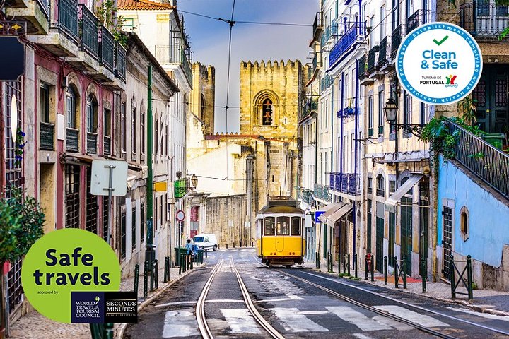 Lisbon and Sintra Private Full Day Sightseeing Tour - Image 1