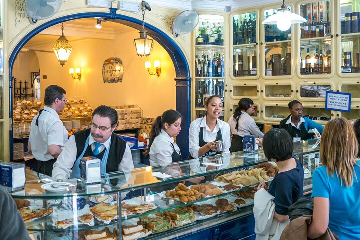 Lisbon at your own pace- Private Guided Historical Tour in Lisbon - Image 4