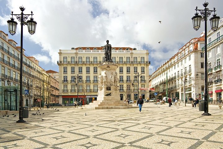 Lisbon City Center: Best of Lisbon Private Tour Full Day - Image 4