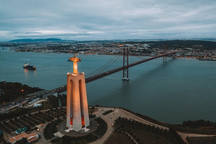 Lisbon city Introduction - private tour - Image 4