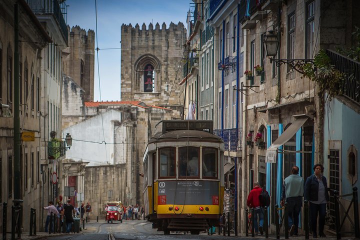 Lisbon city of the seven hills - Private Tour - Image 1