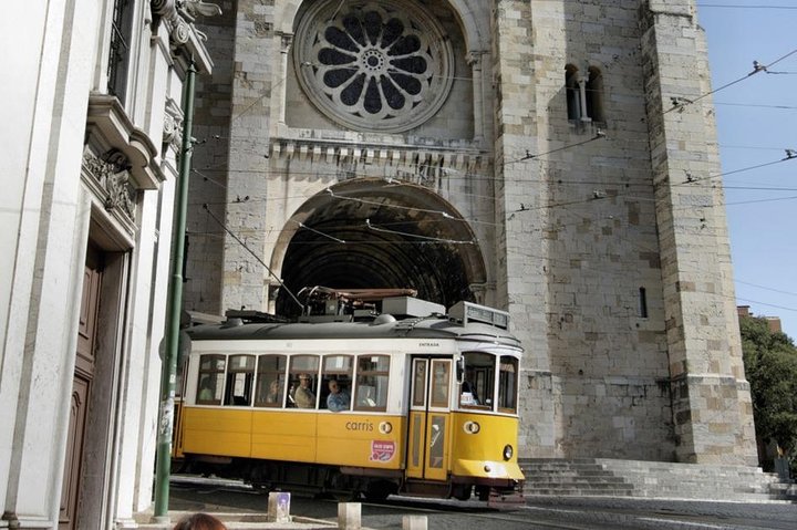 Lisbon City Private Tour - Image 4