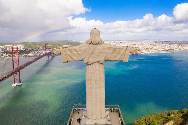 Lisbon Cruise with Dolphin Watching - Image 4