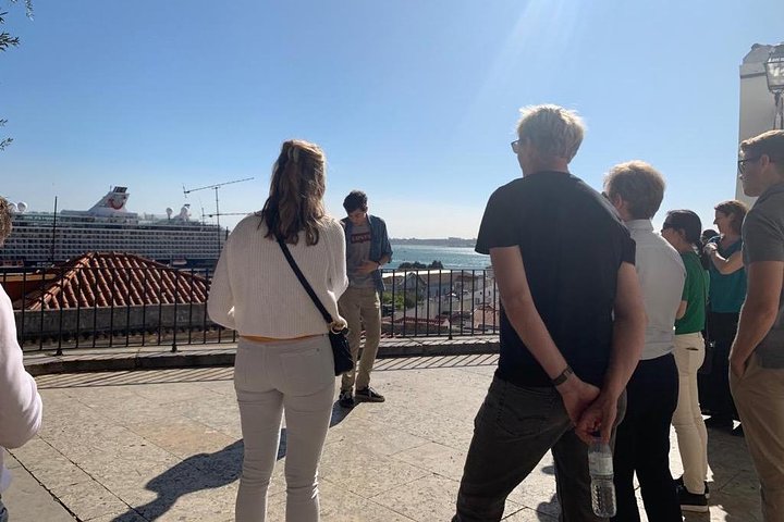Lisbon experience tailored private tour (full day) - Image 3