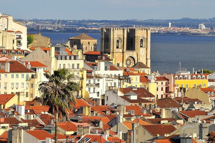 Lisbon Half Day Private Tour - Image 2