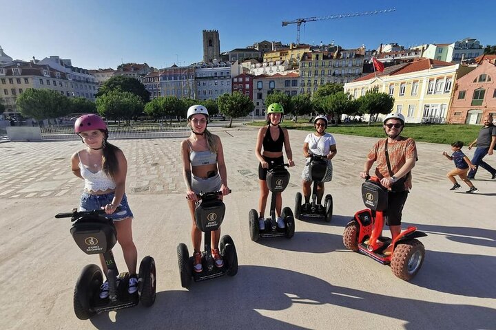 Lisbon Highlights Live Guided Segway Tour - Image 4