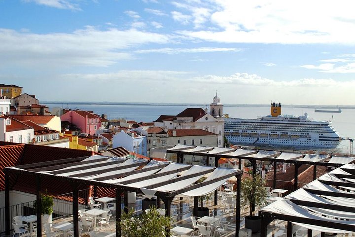 Lisbon Highlights Private Full Day Tour - Image 5