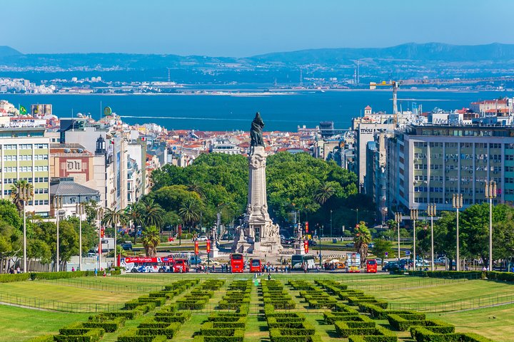 Lisbon Highlights Private Full Day Tour - Image 2