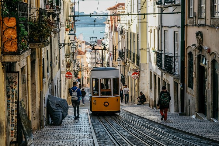 Lisbon Historical Vintage Tour: Lisboa - Belém  - Image 3