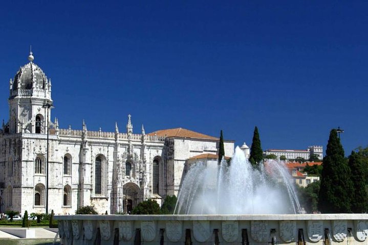 Lisbon in One Day Historic Small-Group Tour - Image 5