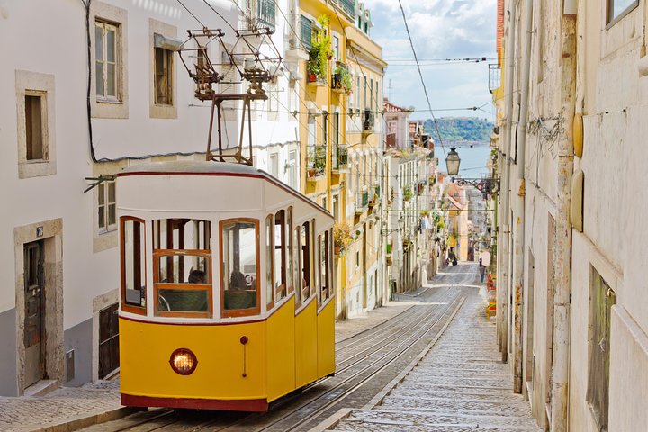 Lisbon in One Day Historic Small-Group Tour - Image 1