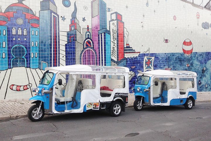 Lisbon: Private Guided Electric Tuk Tuk Tour with Tastings - Image 1