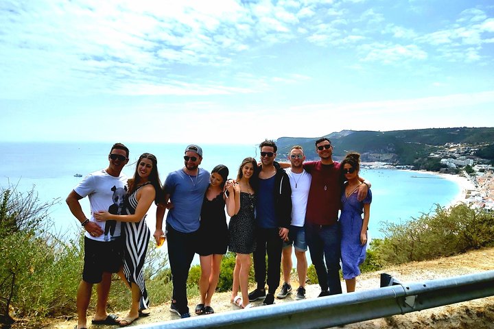 Lisbon Private Luxury Paradisiacal Coastline Tour - Image 2