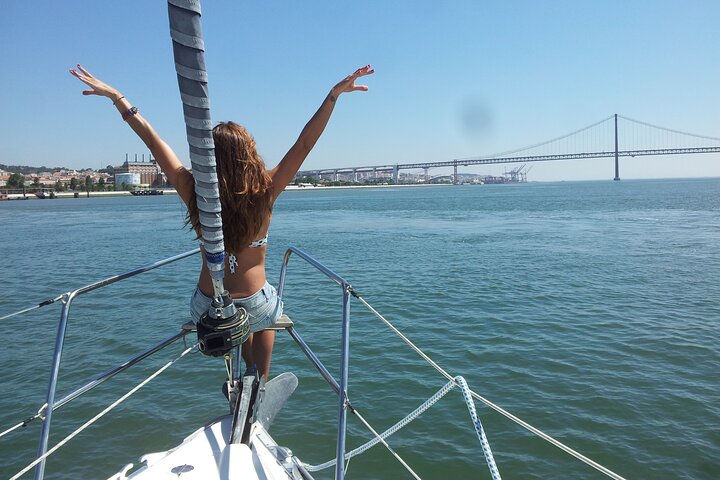 Lisbon Sailboat Ride in Tejo River with Private Transfer - Image 4