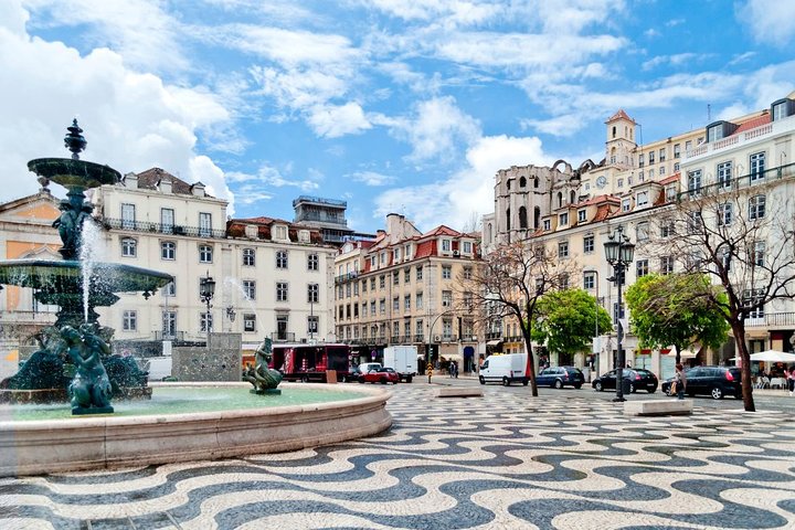 Lisbon Shore Excursion: Private Day Trip to Lisbon and Sintra - Image 5