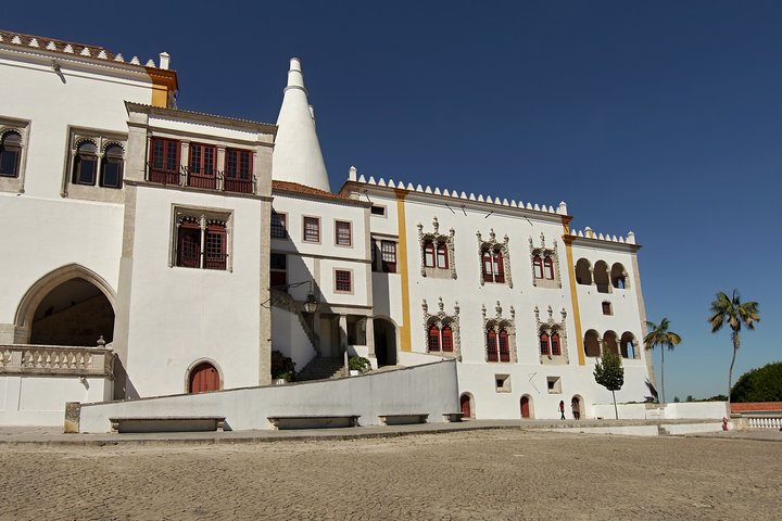 Lisbon: Sintra & Cascais Private Tour Full Day - Image 3