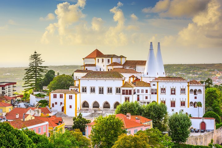 Lisbon: Sintra & Cascais Private Tour Full Day - Image 4