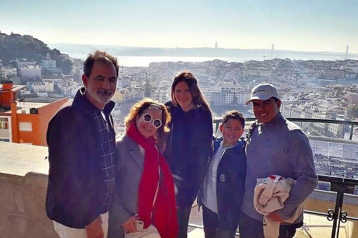 Lisbon & Sintra Travelers Choice PRIVATE tour + PenaPalace ticket - Image 1