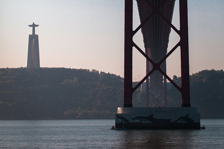 Lisbon: Sunset Boat Tour with Thoughtfully Chosen Wines & Snacks - Image 5