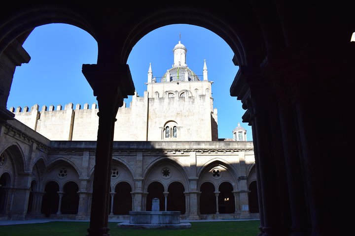 Lisbon to Porto Private Tour stoping in Coimbra and Aveiro - Image 3