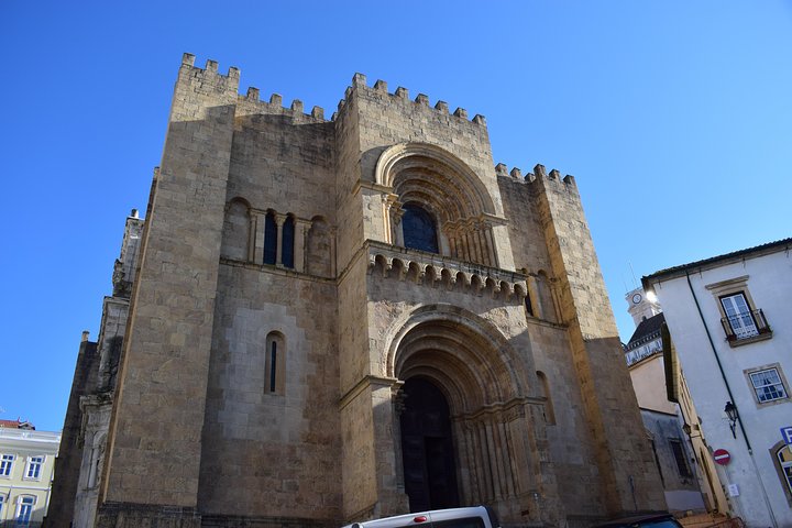 Lisbon to Porto Private Tour stoping in Coimbra and Aveiro - Image 1