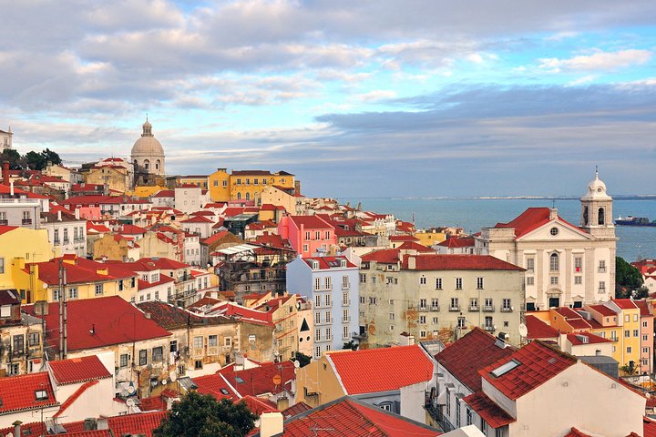 Lisbon Viewpoints Tuk Tuk Tour - Image 5