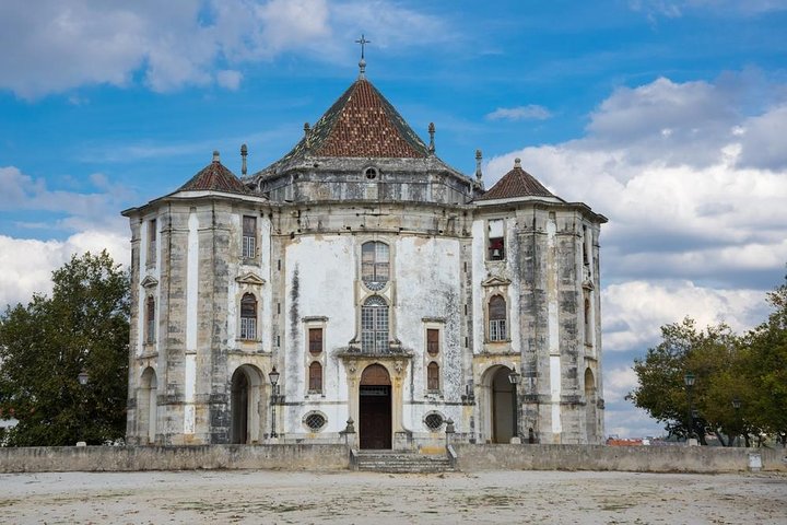 Medieval towns of Óbidos and Alcobaça from Lisbon with Lunch - Image 3