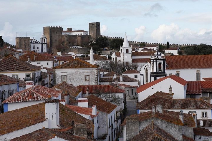 Óbidos, Nazaré, & Alcobaça Private tour from Lisbon - Image 5
