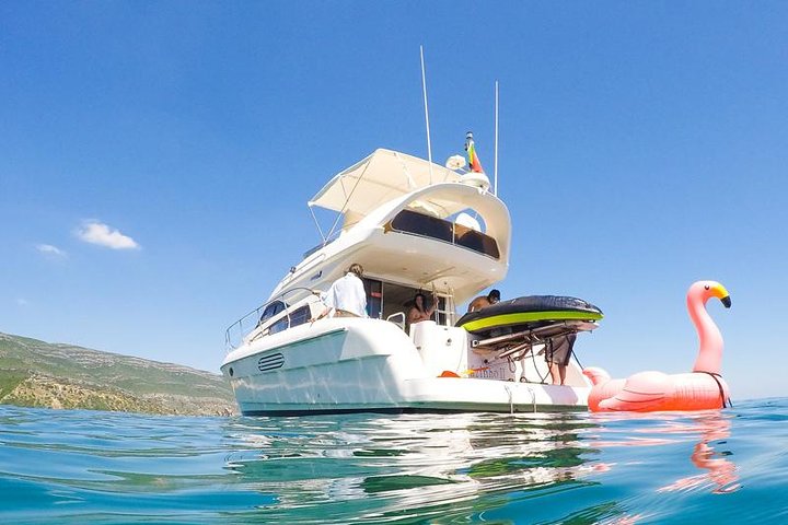 Ocean Bliss: Full Day Yacth Group Tour in Arrábida from Lisbon - Image 1