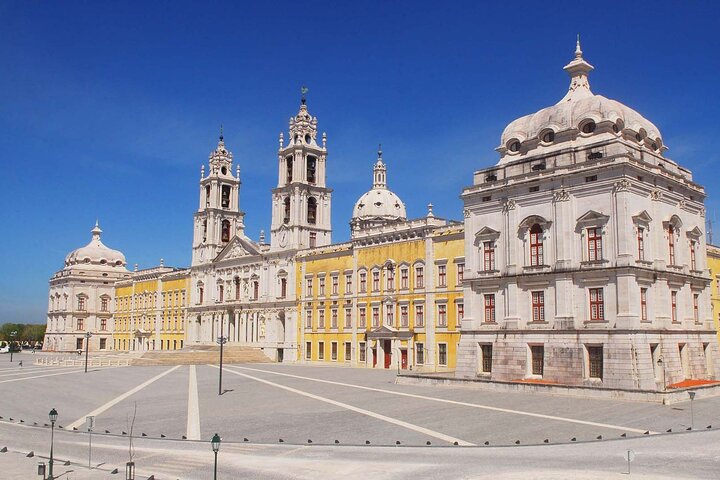 Palaces of Portugal Private Tour - Image 5