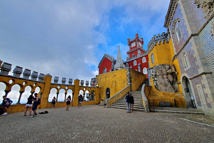 Pena Palace & Sintra - Private Half Day Tour from Lisbon - Image 2