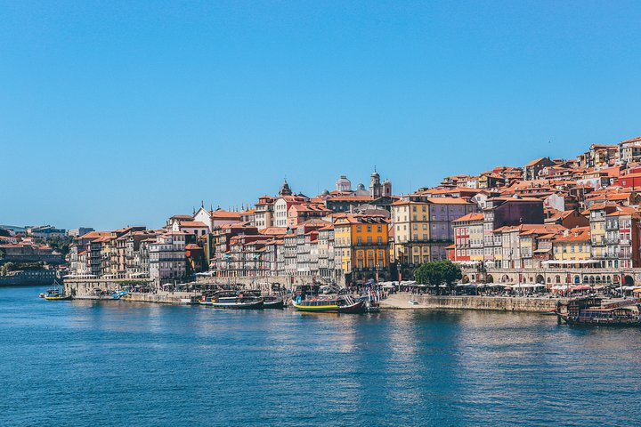 Porto Premium Tour from Lisbon – The Undefeated City (10h) - Image 2