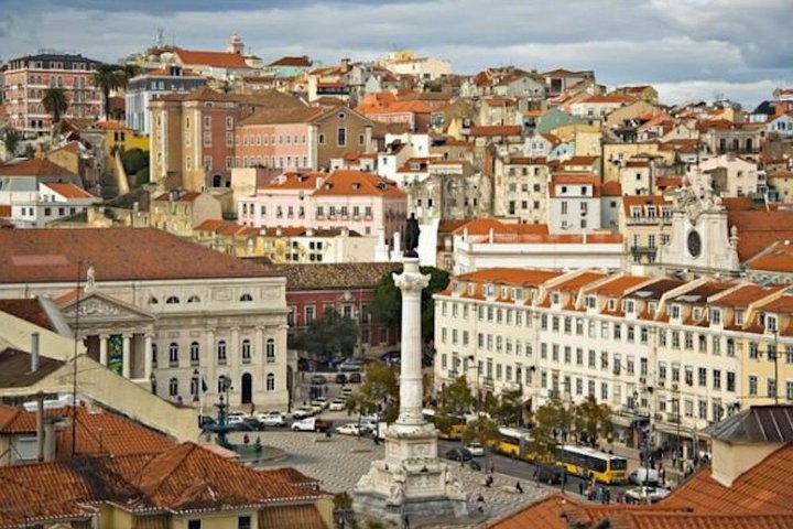 Private 4-hour city tour of Lisbon with driver & official guide w/ Hotel pick up - Image 5