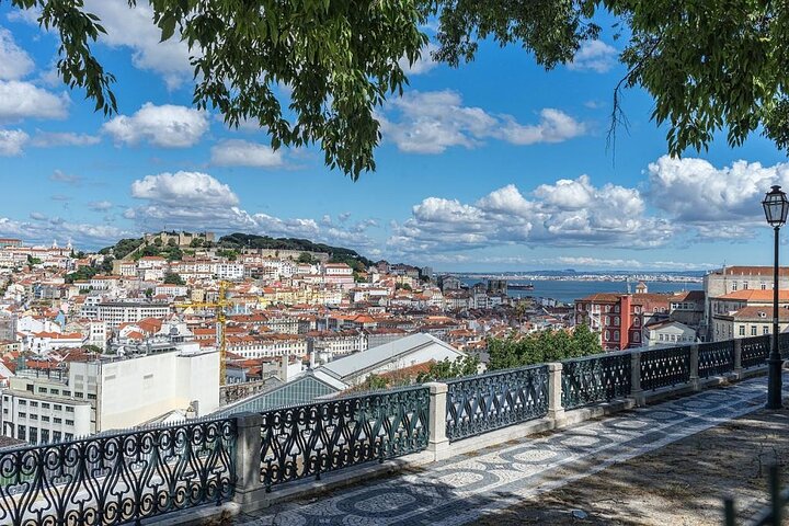 Private 4-Hour Lisbon City Highlights Tour by Tuktuk - Image 4