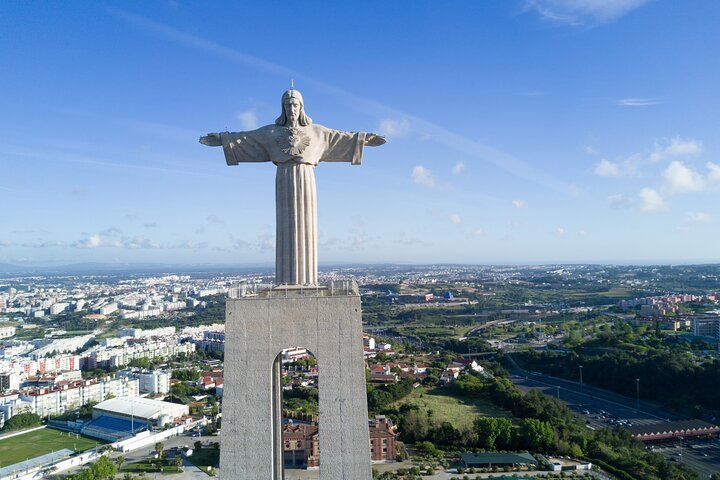 Private 8 Hours Lisbon Discovery City Tour - Image 2