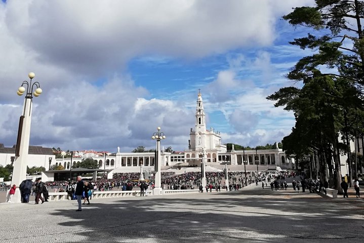 Private Experience to Fatima, Aljustrel and Valinhos with PicNic from Lisbon - Image 2