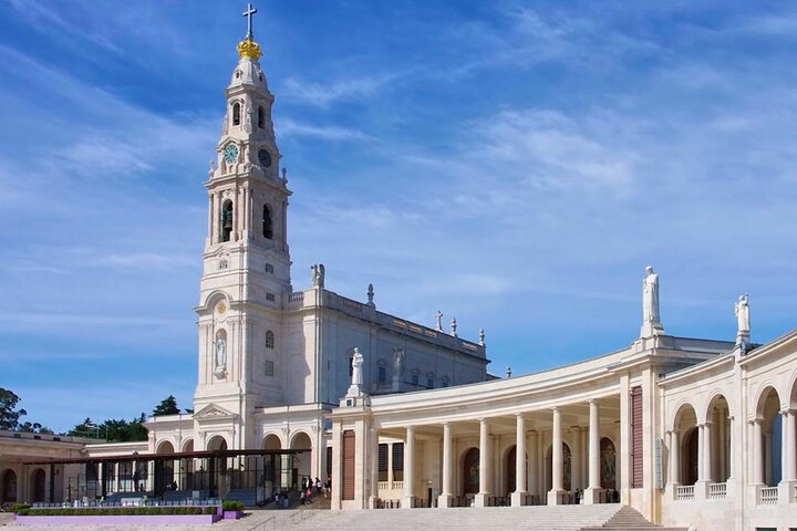Private Full-Day 4-City Tour in Portugal from Lisbon - Image 1