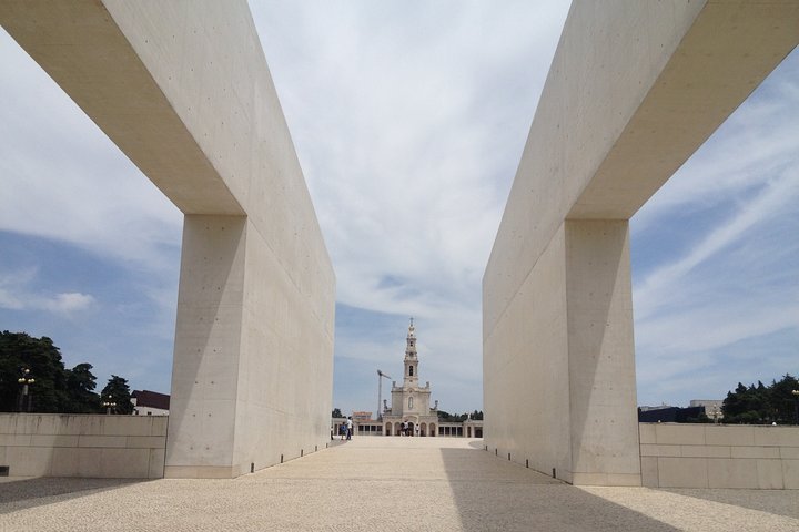 Private Full-Day Fátima and Western Region Tour from Lisbon - Image 4