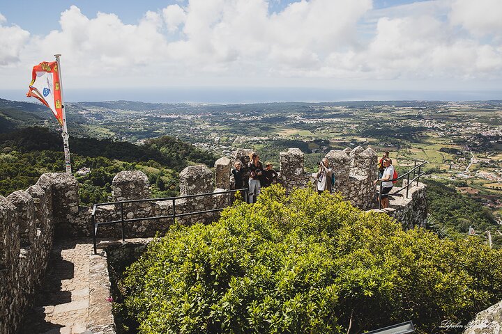 Private Full-Day Sintra Trip from Lisbon with Wine Tasting and Hotel Pick-Up - Image 2
